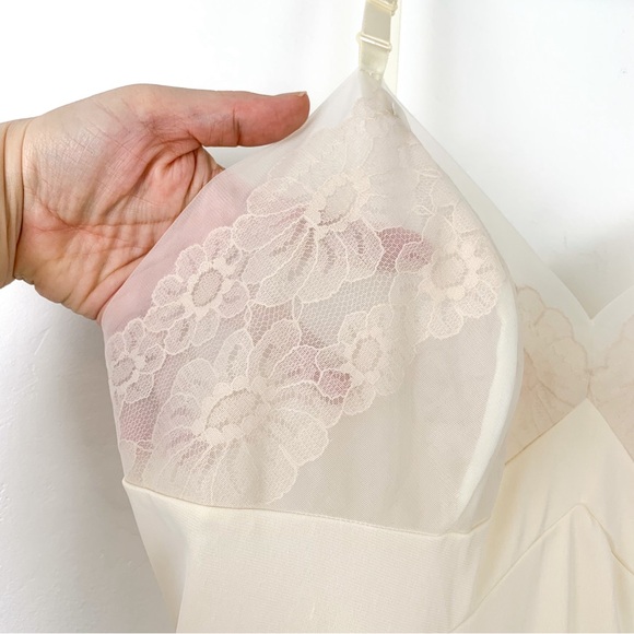 Elegant Cream Lace Trim Slip - Picture 3 of 7